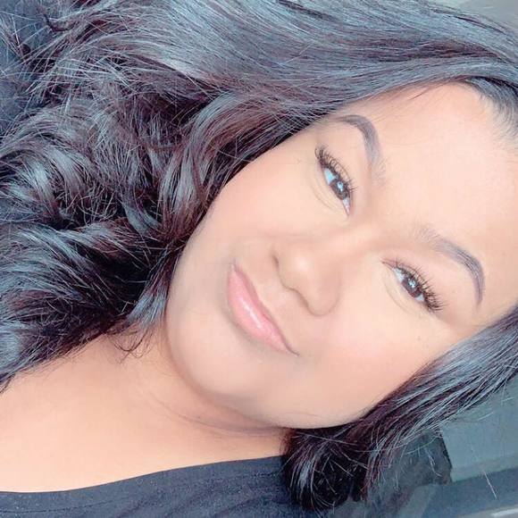 Meet your Posher, Makaela leslie - Picture 1 of 1